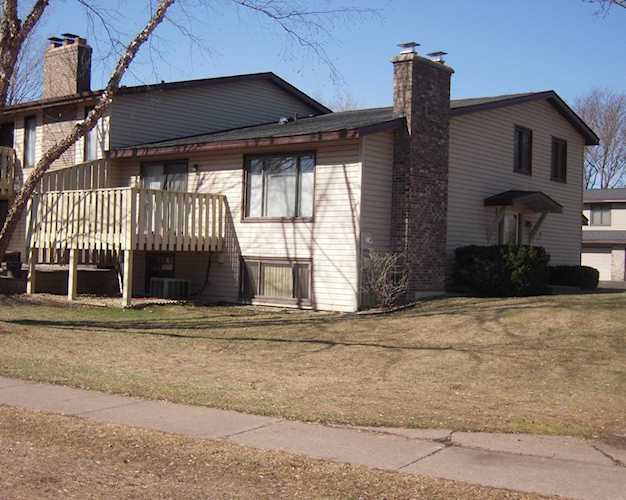 5401 Hyland Courts Drive Bloomington, MN 55437