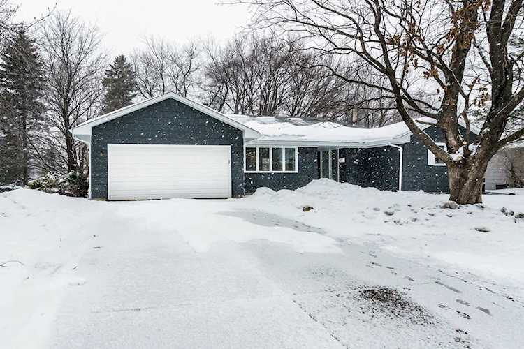 7840 Winnetka Heights Drive Golden Valley, MN 55427