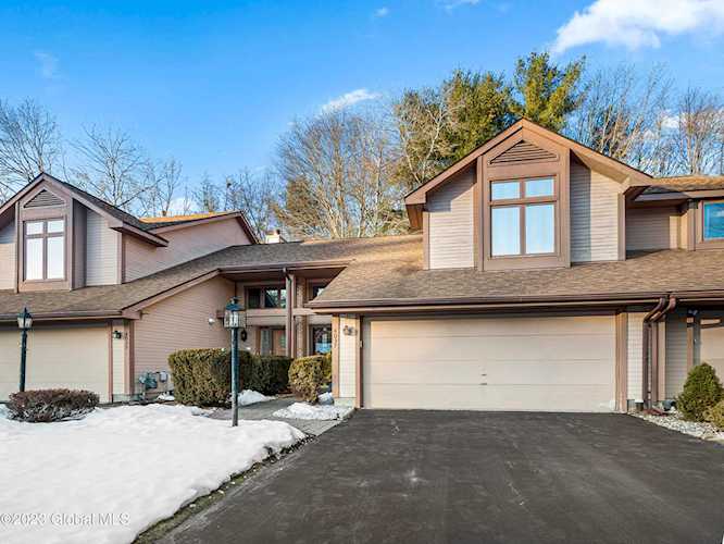 4037 Georgetown Square Schenectady, NY 12303