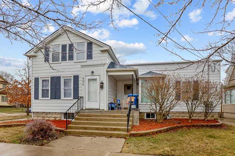 404 State Ave St. Charles, IL 60174