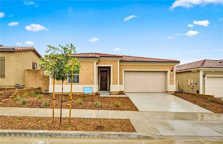 11877 Wandering Way Corona, CA 92883 | MLS IV22172807 Photo 1