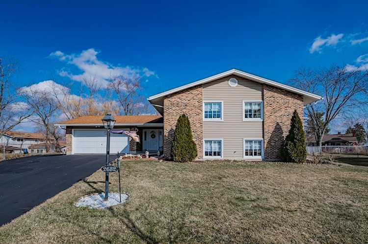 2632 Ohare Ct Woodridge, IL 60517