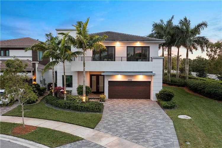10990 Vista Ter Parkland, FL 33076