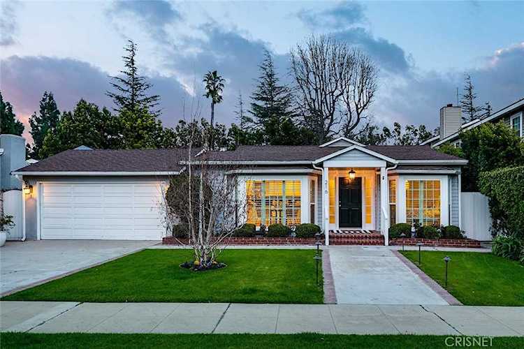 216 S Rose St Burbank, CA 91505
