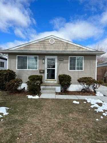 19517 Nicke Clinton Township, MI 48035