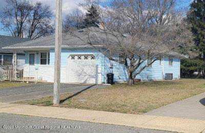 10 Martinique Dr Toms River, NJ 08757 | MLS 22307154 Photo 1