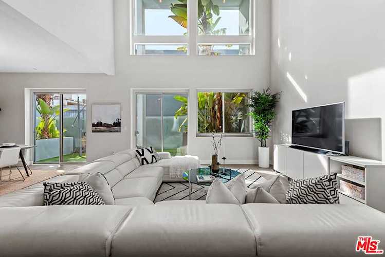 13337 Beach Ave #109 Marina Del Rey, CA 90292 | MLS 23234483 Photo 1