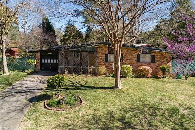 1312 Strawberry Ln Virginia Beach, VA 23454