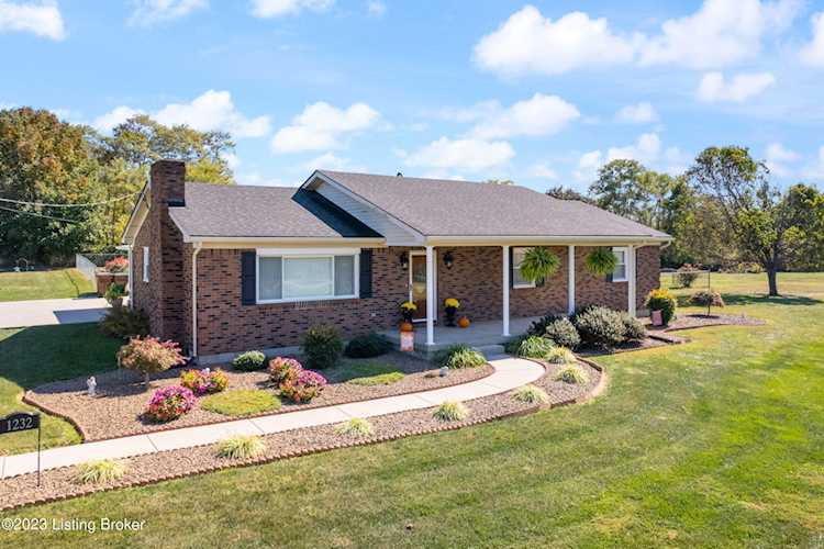 1232 Woodsdale Rd Shepherdsville, KY 40165