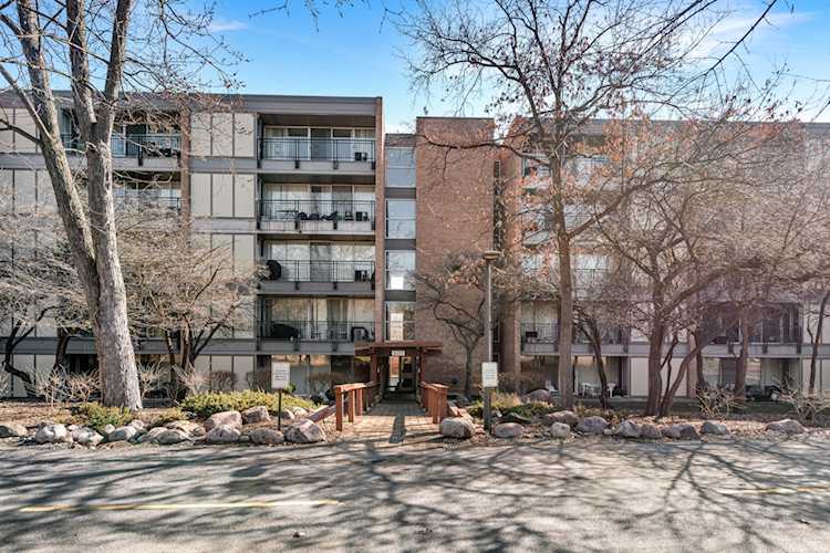 6020 Oakwood Dr #2C Lisle, IL 60532
