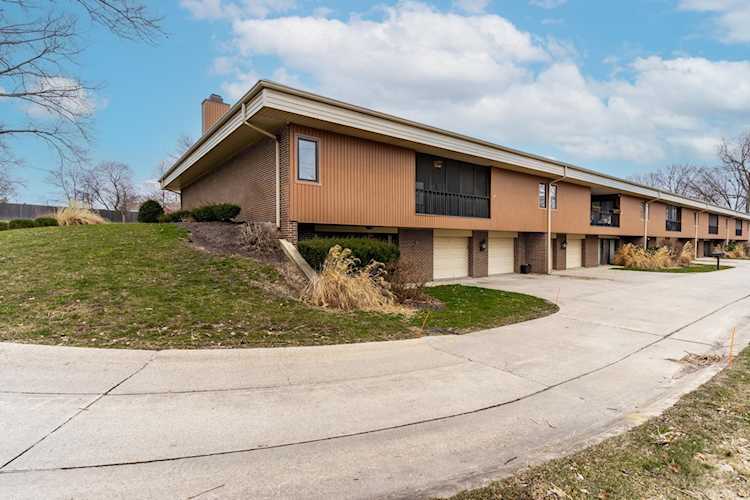 3501 Spy Run Hill Drive Fort Wayne, IN 46805