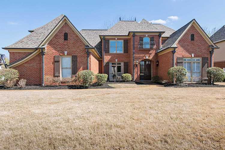 1812 Stillwind Ln Collierville, TN 38017