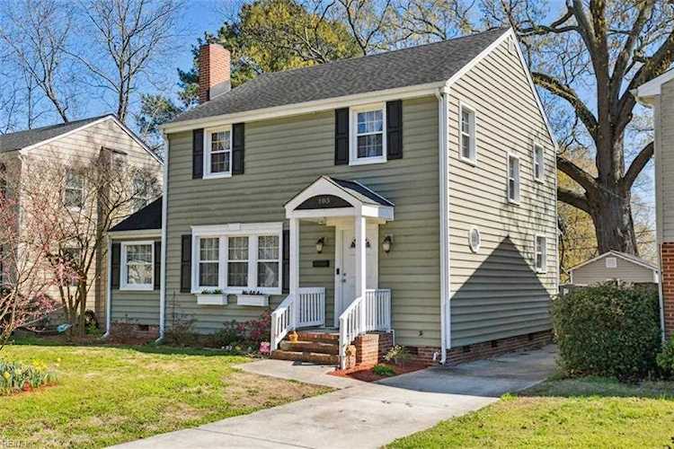 103 Wythe Crescent Dr Hampton, VA 23661