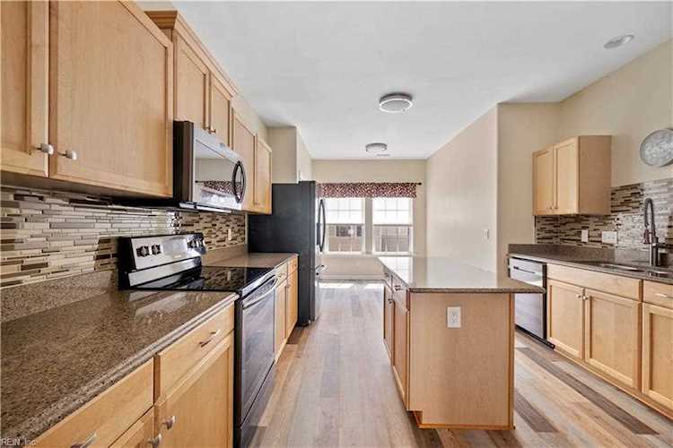 2000 Nicklaus Dr Suffolk, VA 23435