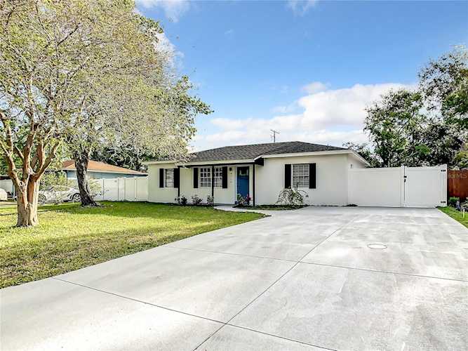 4006 S Church Ave Tampa, FL 33611