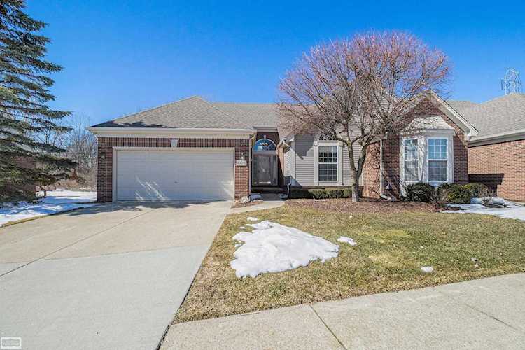 63319 W Charleston Dr Washington Twp, MI 48095