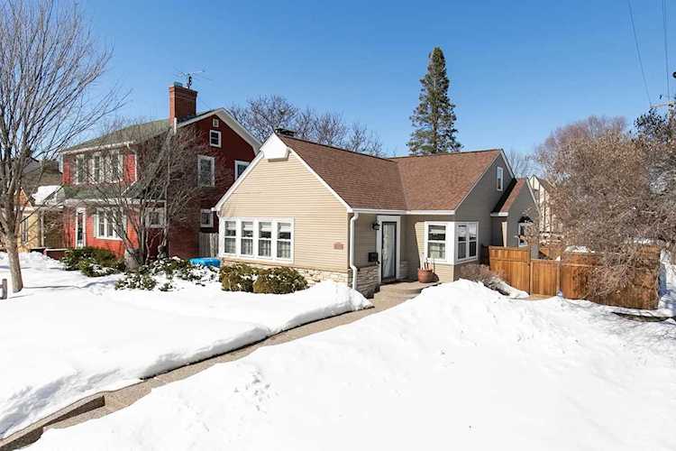 1821 Bohland Avenue Saint Paul, MN 55116