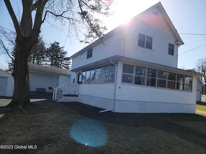46 Kunker Ave Colonie, NY 12110