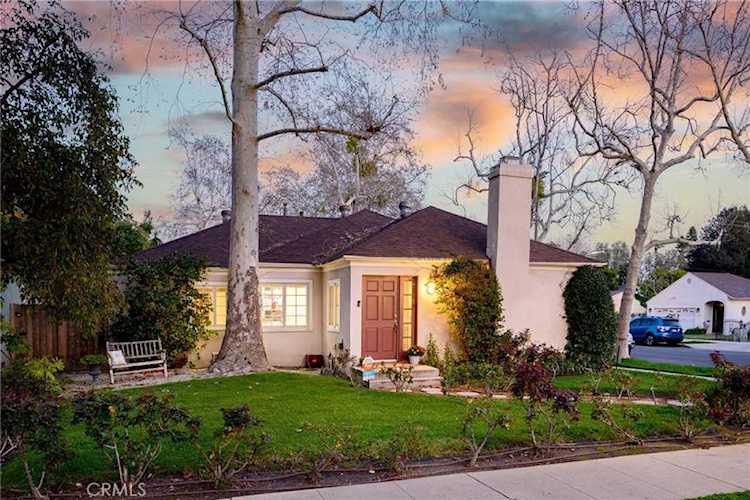 11217 Valley Spring Ln Studio City, CA 91602
