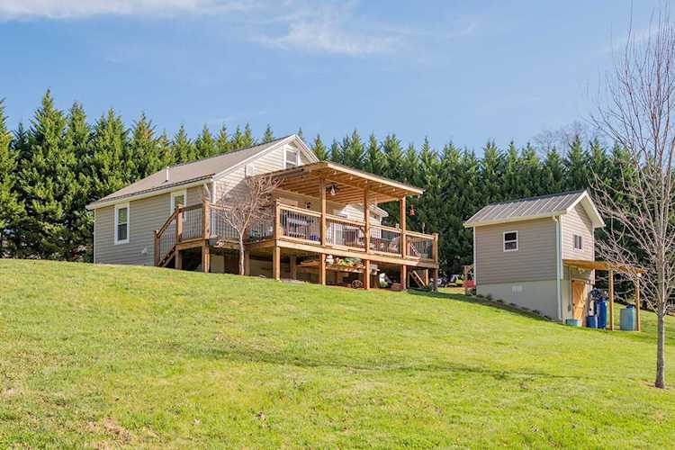 6824 Fairystone Park Hwy Stuart, VA 24171