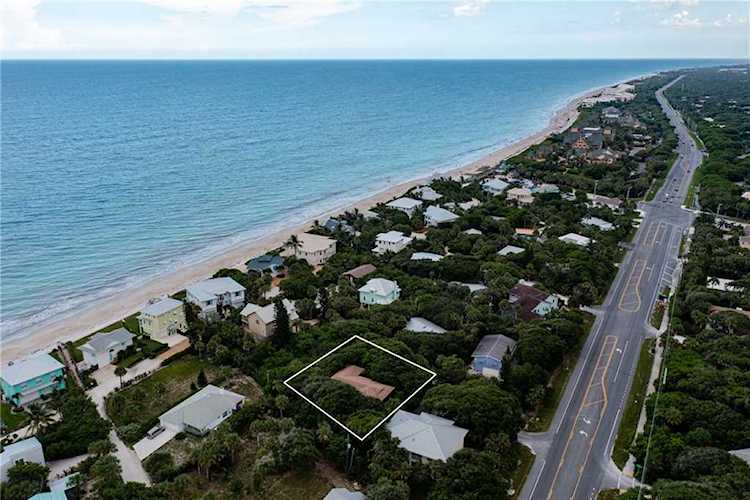 1860 E Pebble Path Vero Beach, FL 32963