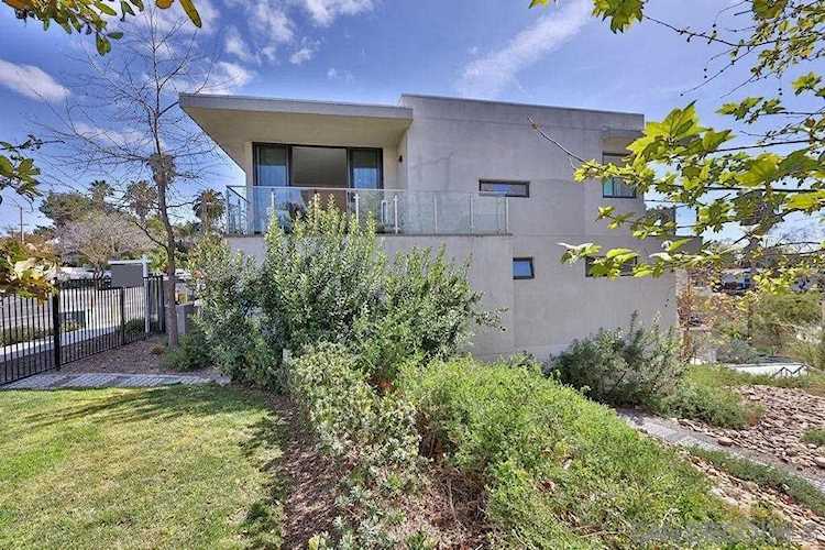 2883 B St San Diego, CA 92102