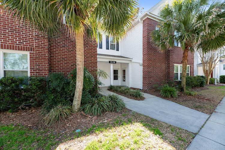 196 Golfview Ln Summerville, SC 29485