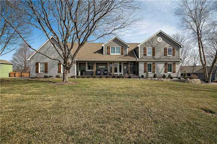 11669 S Chestnut St Olathe, KS 66061