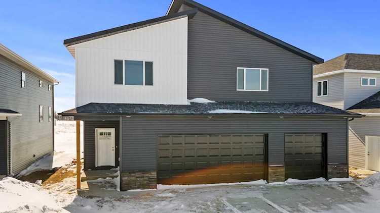 504 Downing St Surrey, ND 58785