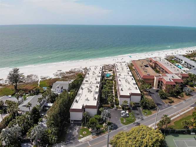 5806 Gulf Dr #101 Holmes Beach, FL 34217