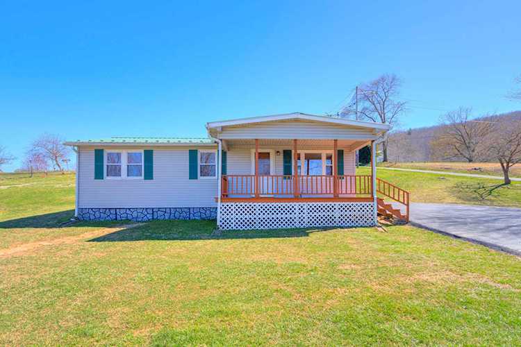 120 Oak Pulaski, VA 24301
