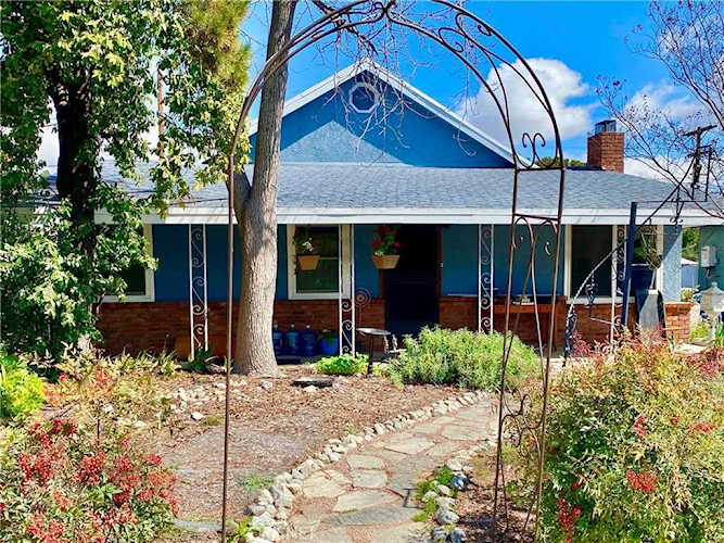 1306 N Pass Ave Burbank, CA 91505