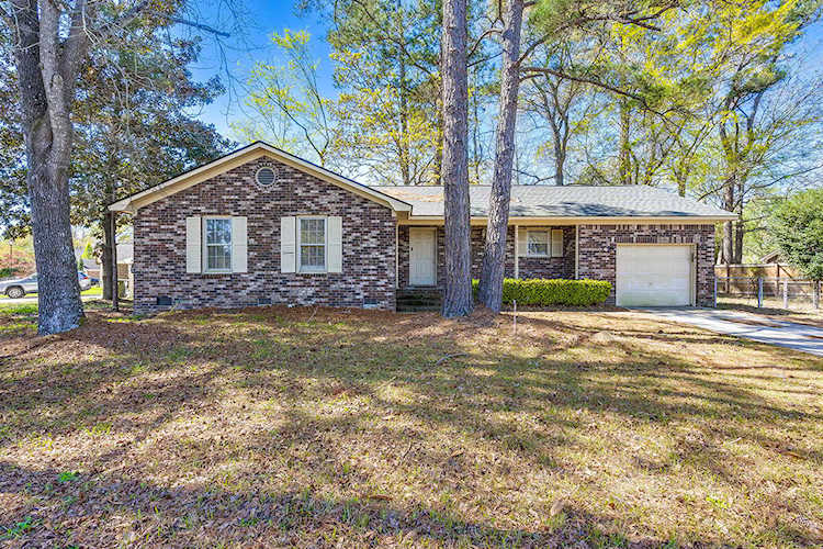211 Miami St Ladson, SC 29456