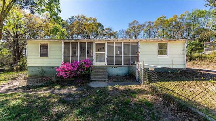 2913 22nd Ave Phenix City, AL 36867
