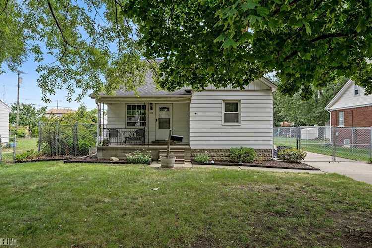 44886 Malow Sterling Heights, MI 48314