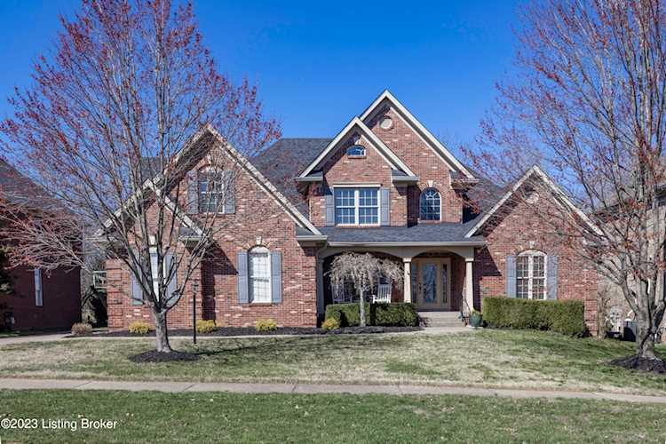 1516 Crosstimbers Dr Louisville, KY 40245