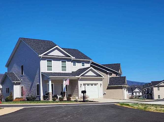 250 Louise Elliston, VA 24087