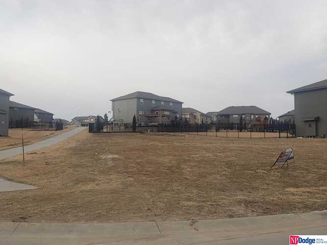 16905 Potter St Bennington, NE 68007