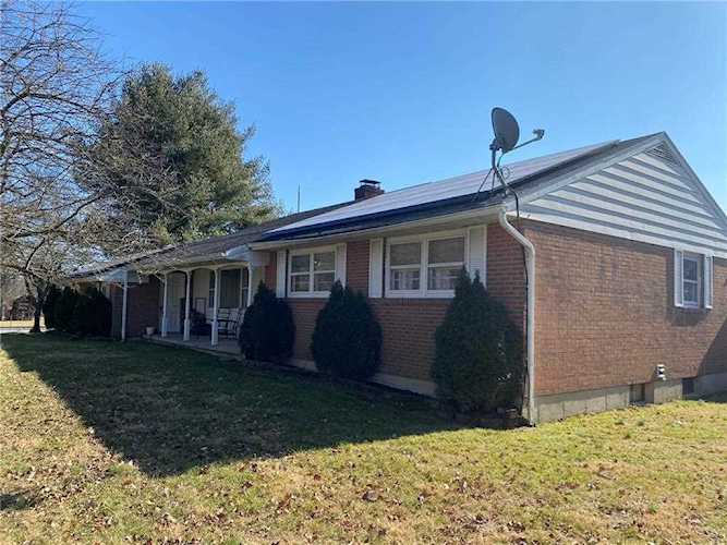 931 Newlins Rd Easton, PA 18040
