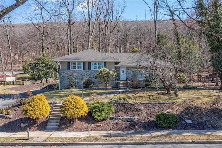 1511 Lorraine Rd Reading, PA 19604