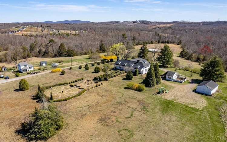 1470 Lynbrook Road Rustburg, VA 24588