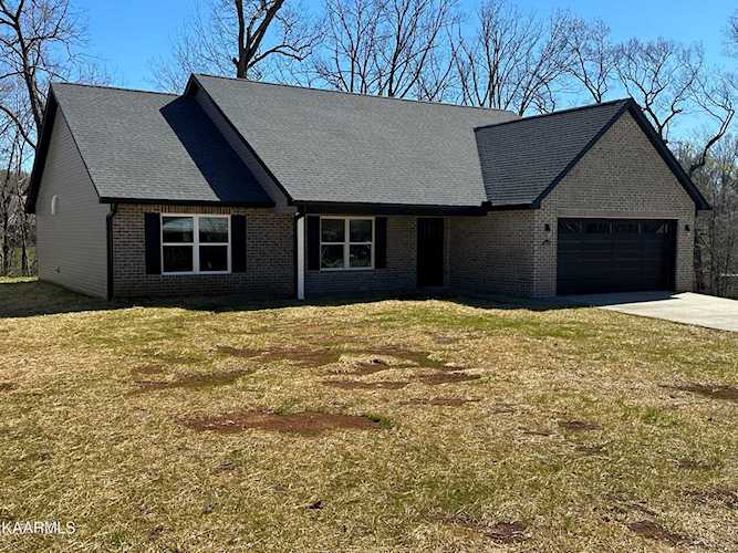 2418 Patrick Ave Maryville, TN 37804
