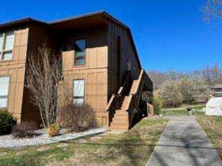 82-3 Eagle Dr Bronston, KY 42518