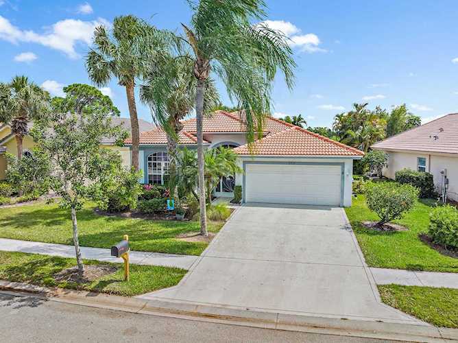 4914 SE Devenwood Way Stuart, FL 34997