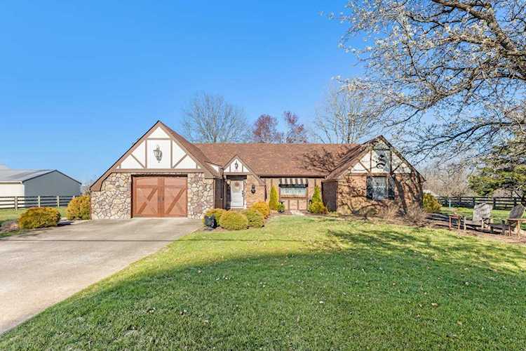 870 N Highway 39 Crab Orchard, KY 40419