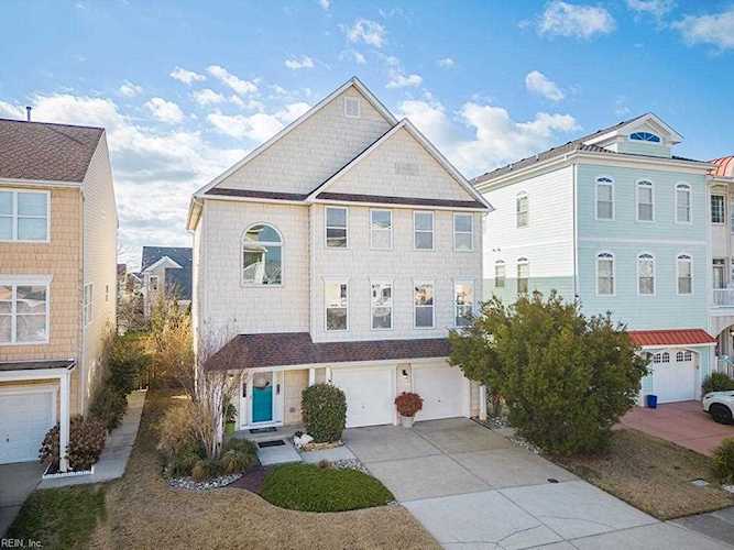 9637 Dolphin Run Norfolk, VA 23518