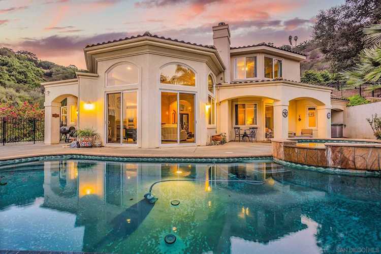 4003 Millagra Dr Fallbrook, CA 92028