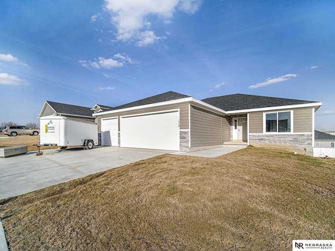 1808 NW 55th St Lincoln, NE 68528