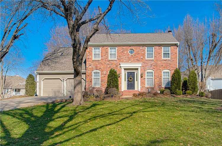 9122 Allman Rd Lenexa, KS 66219