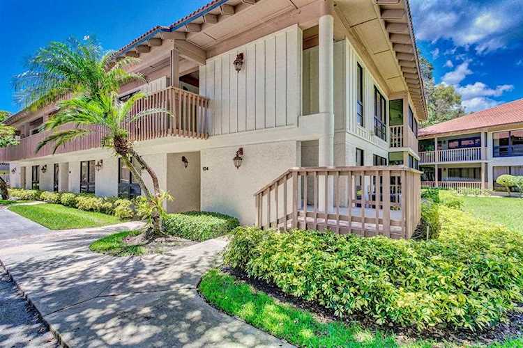 130 Brackenwood Road Palm Beach Gardens, FL 33418